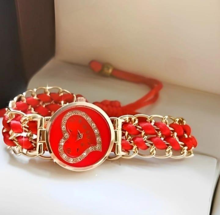Elegant Heart-Shaped Quartz Watch for Women - Premium Chain Strap Design