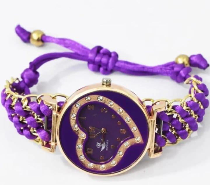 Elegant Heart-Shaped Quartz Watch for Women - Premium Chain Strap Design