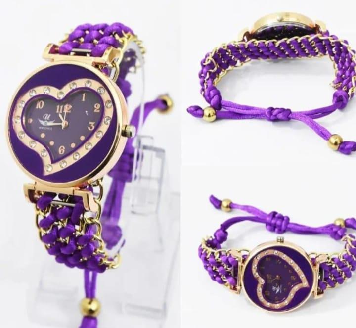 Elegant Heart-Shaped Quartz Watch for Women - Premium Chain Strap Design