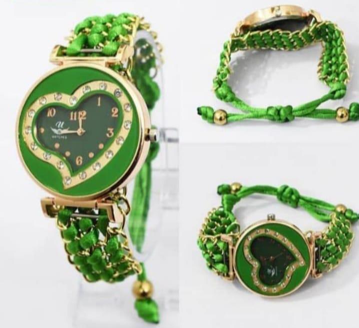 Elegant Heart-Shaped Quartz Watch for Women - Premium Chain Strap Design