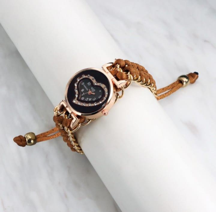 Elegant Heart-Shaped Quartz Watch for Women - Premium Chain Strap Design