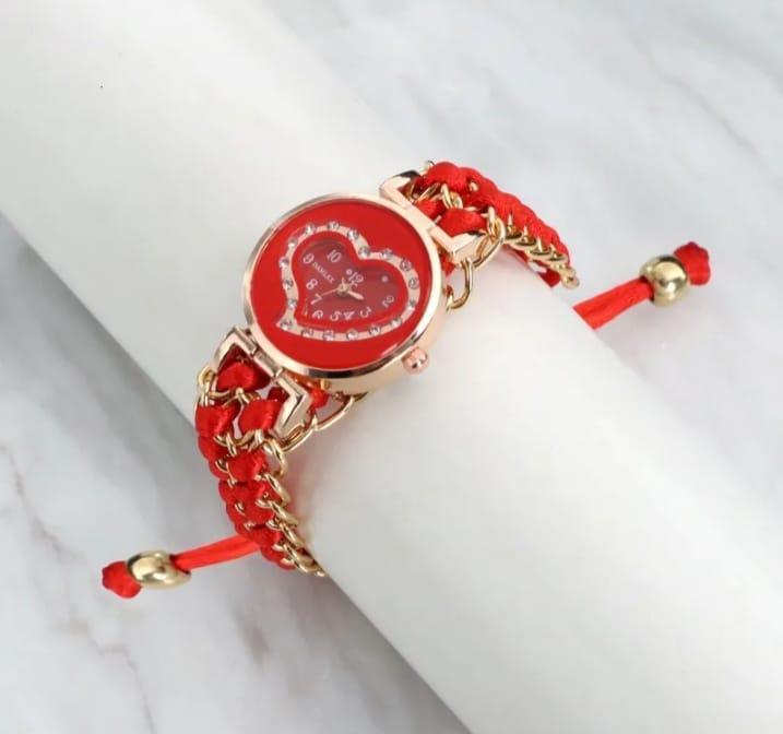 Elegant Heart-Shaped Quartz Watch for Women - Premium Chain Strap Design