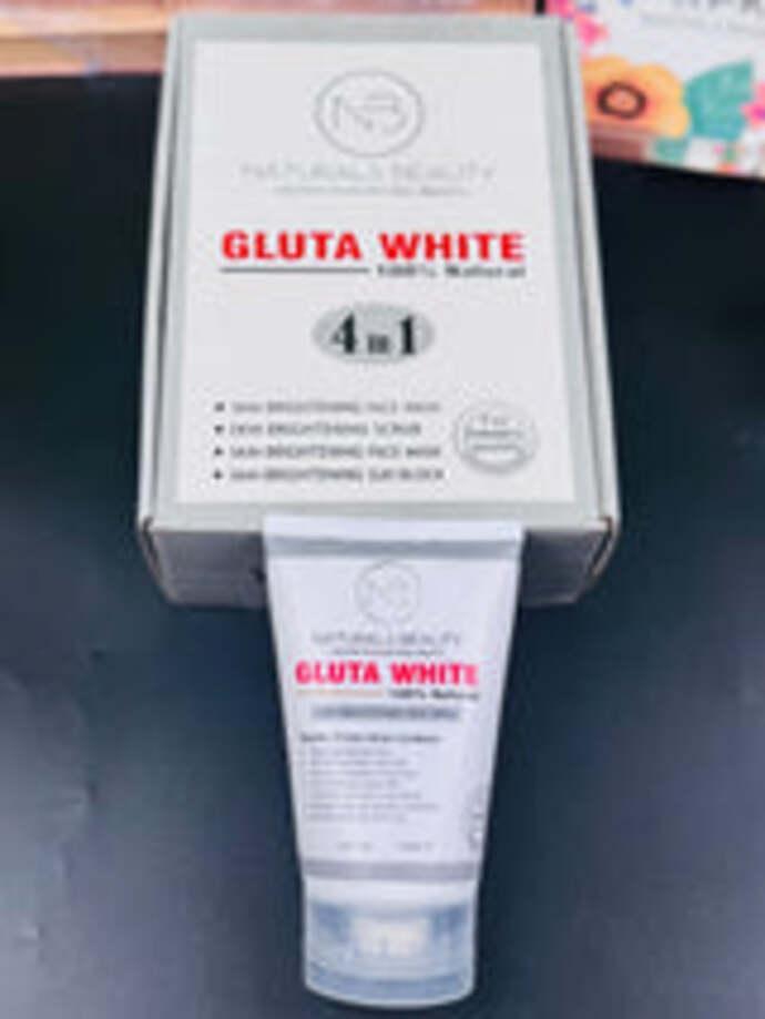 Gluta White Brightening Face Wash for Radiant Skin - Natural Glow Formula - 120ml